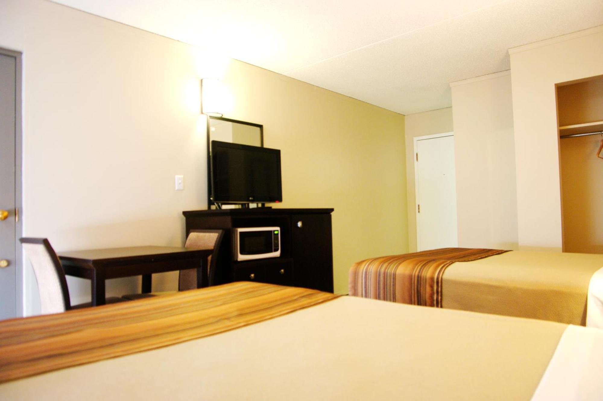 Airport Traveller'S Inn Calgary Room photo
