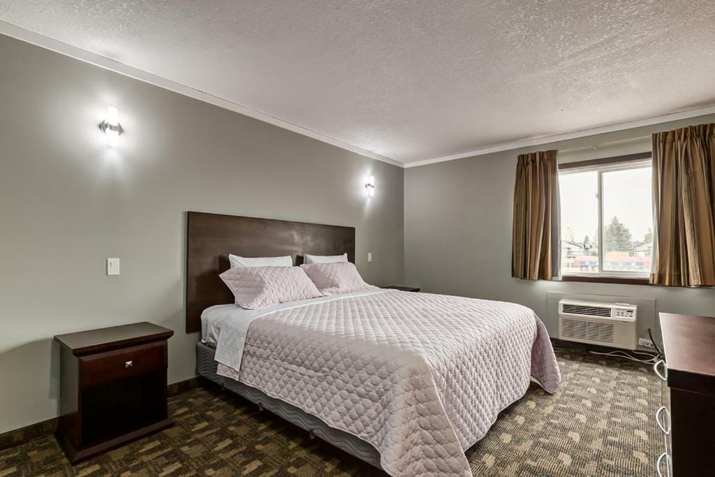 Airport Traveller'S Inn Calgary Exterior photo